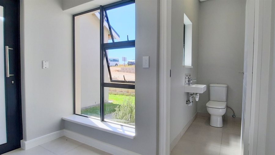 2 Bedroom Property for Sale in Hartland Lifestyle Estate Western Cape